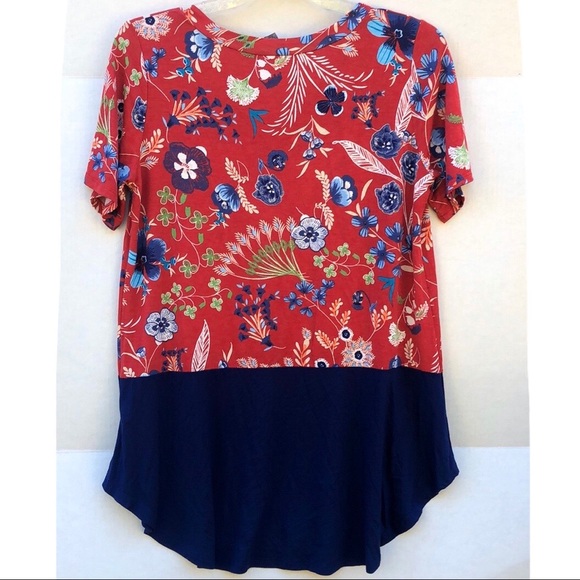 Freeloader Womens size small relaxed fit Floral Short Sleeve Red blue casual tee - Picture 2 of 7